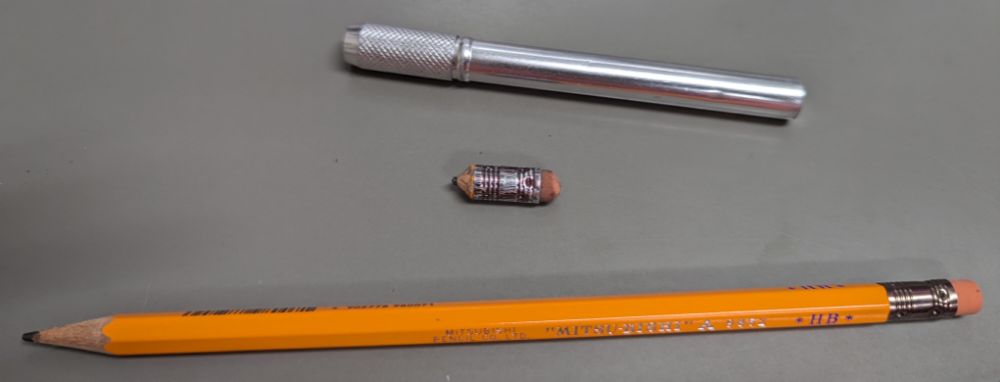 使い込まれた鉛筆